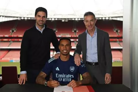 رسميًا.. أرسنال يعلن توقيع جابرييل على عقد طويل الأمد